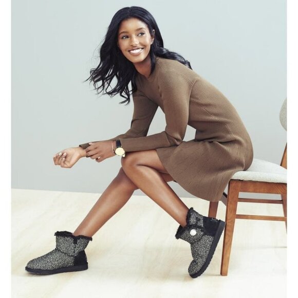 UGG Mini Bailey Button Fancy Tweed Boots in Black Women Size 8 - Picture 1 of 15